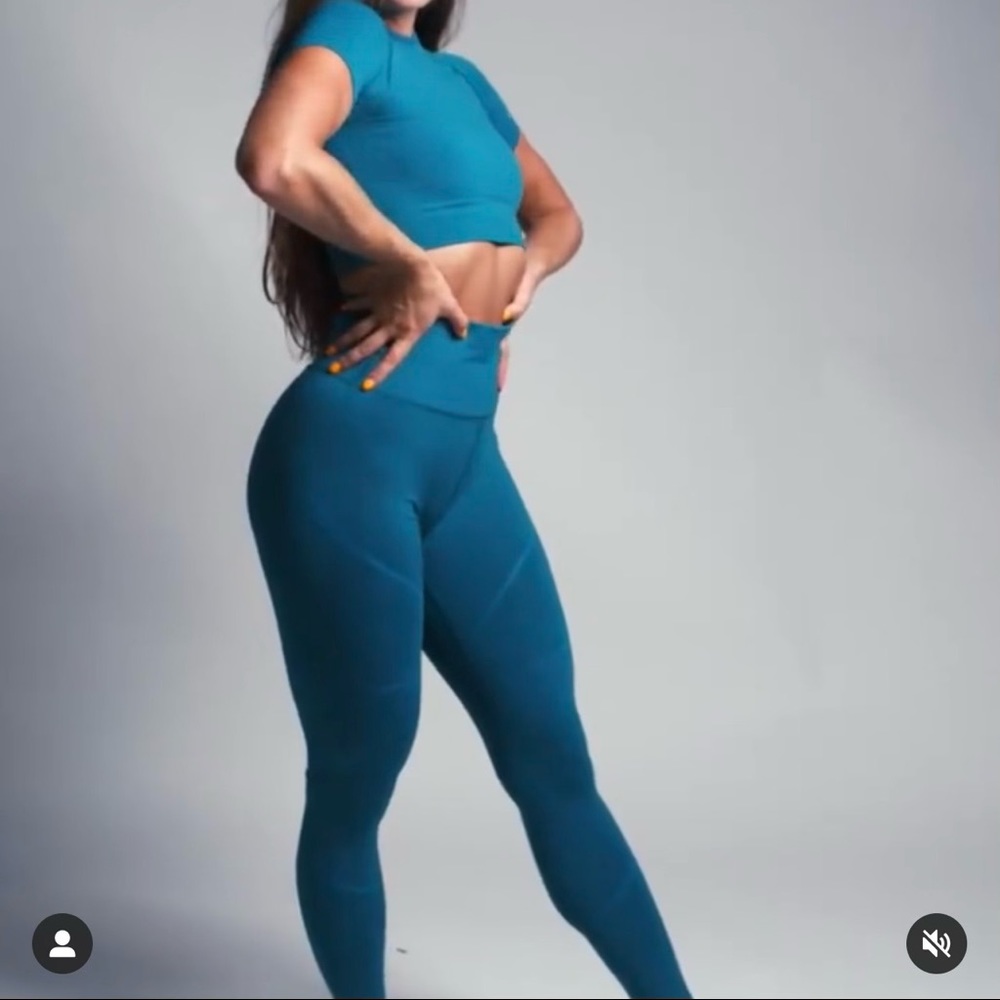Alphalete Aero legging - teal, XS